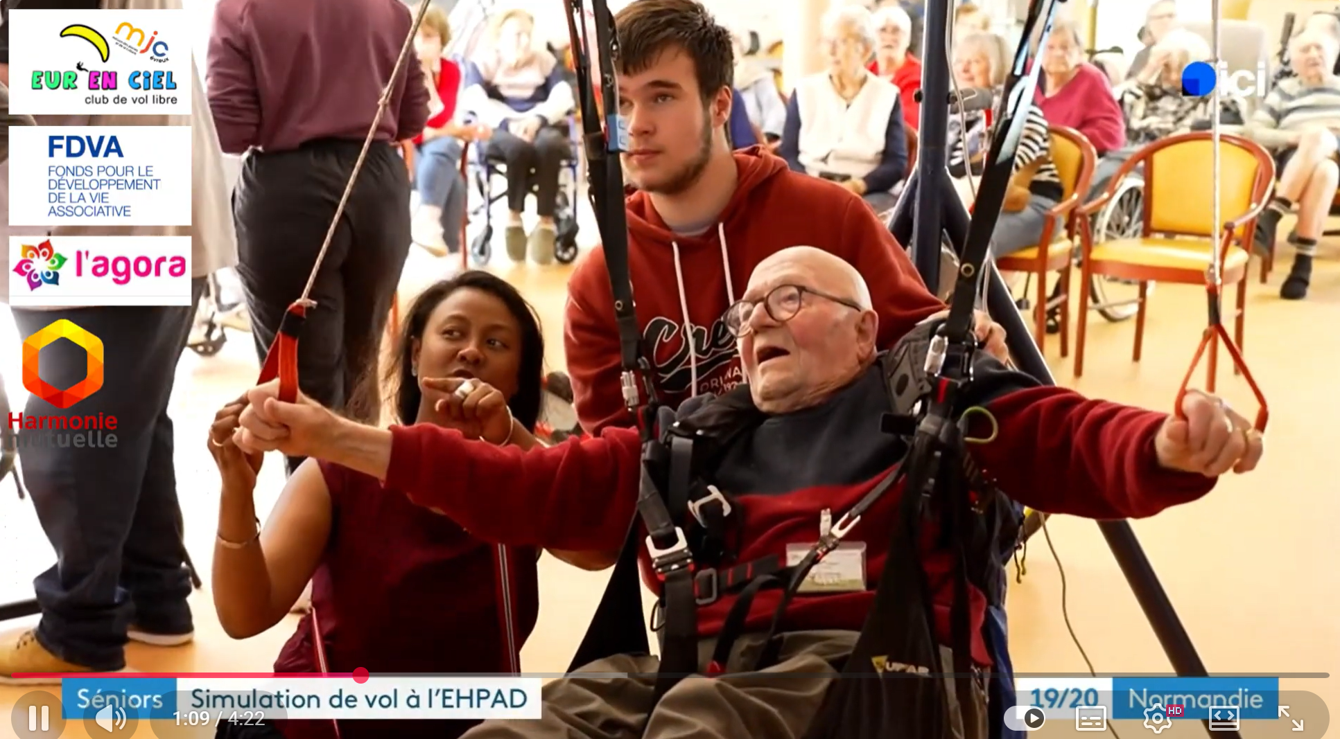 Image Simulateur parapente à l'Ehpad d' Evreux - Saint - Michel en intergénération