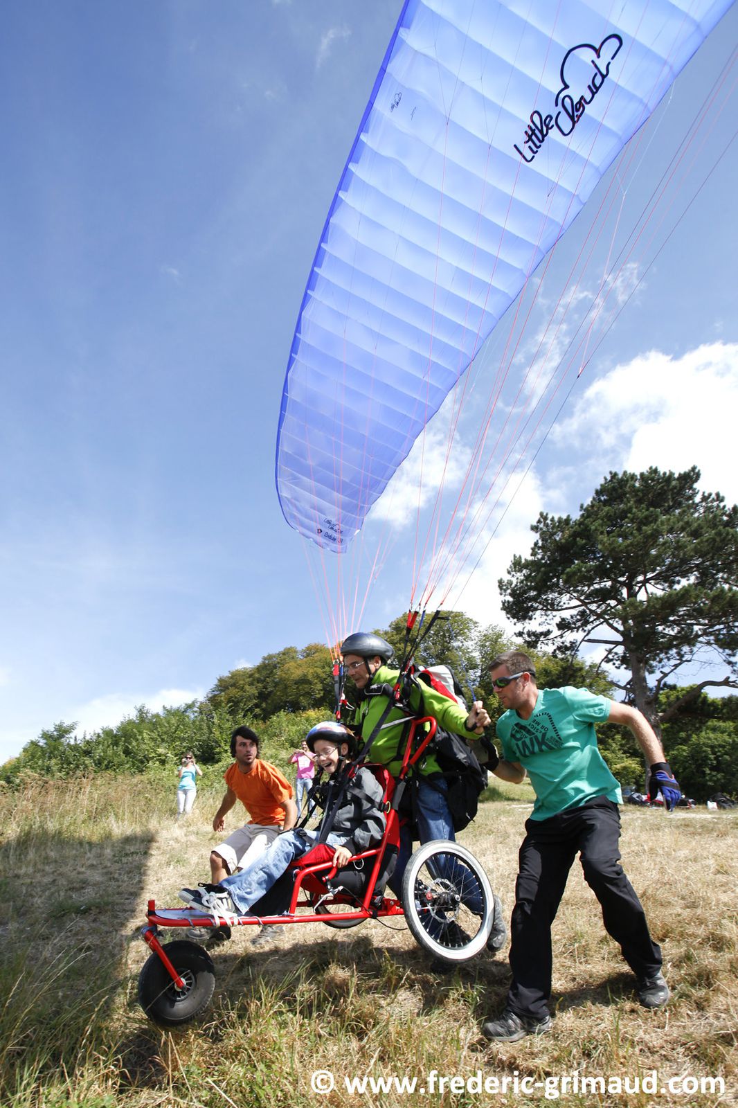 Image Des vols Handiciel sur les coteaux et à la mer samedi 20 juillet